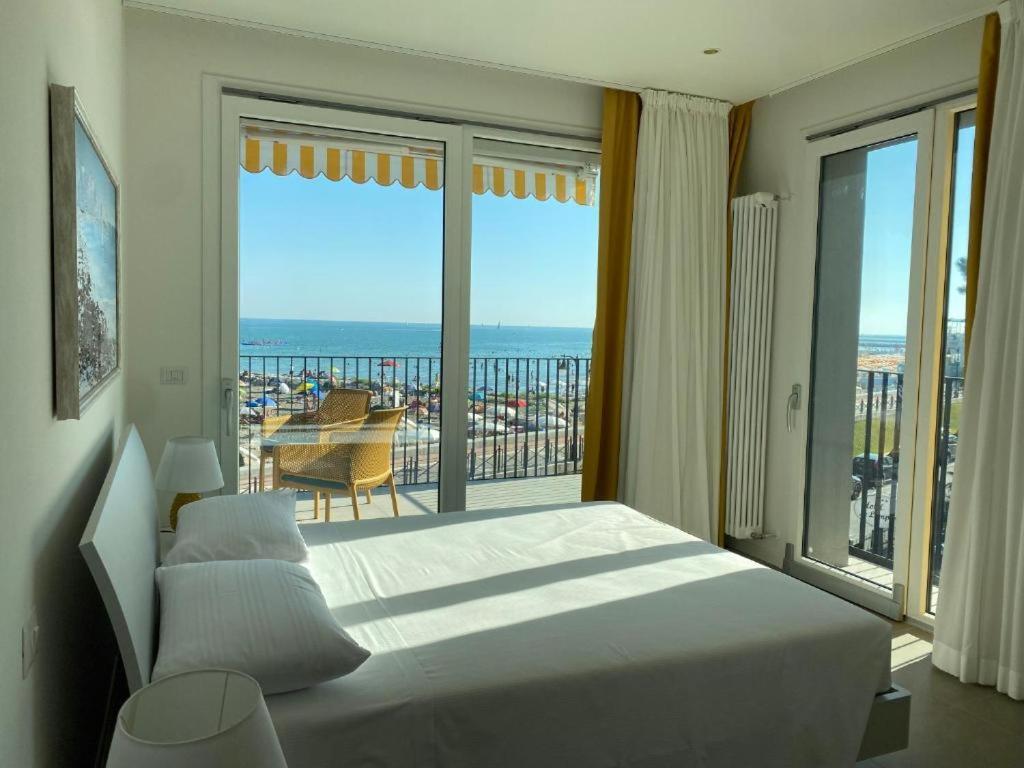 Nuovo Residence Serenissima Frontemare - Agenzia Cocal Caorle Eksteriør bilde
