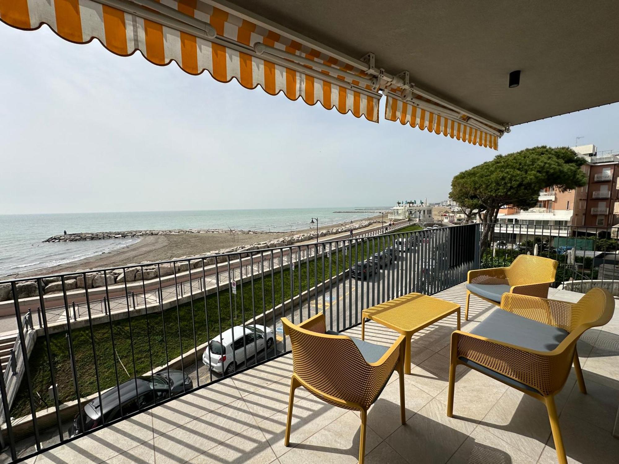 Nuovo Residence Serenissima Frontemare - Agenzia Cocal Caorle Eksteriør bilde